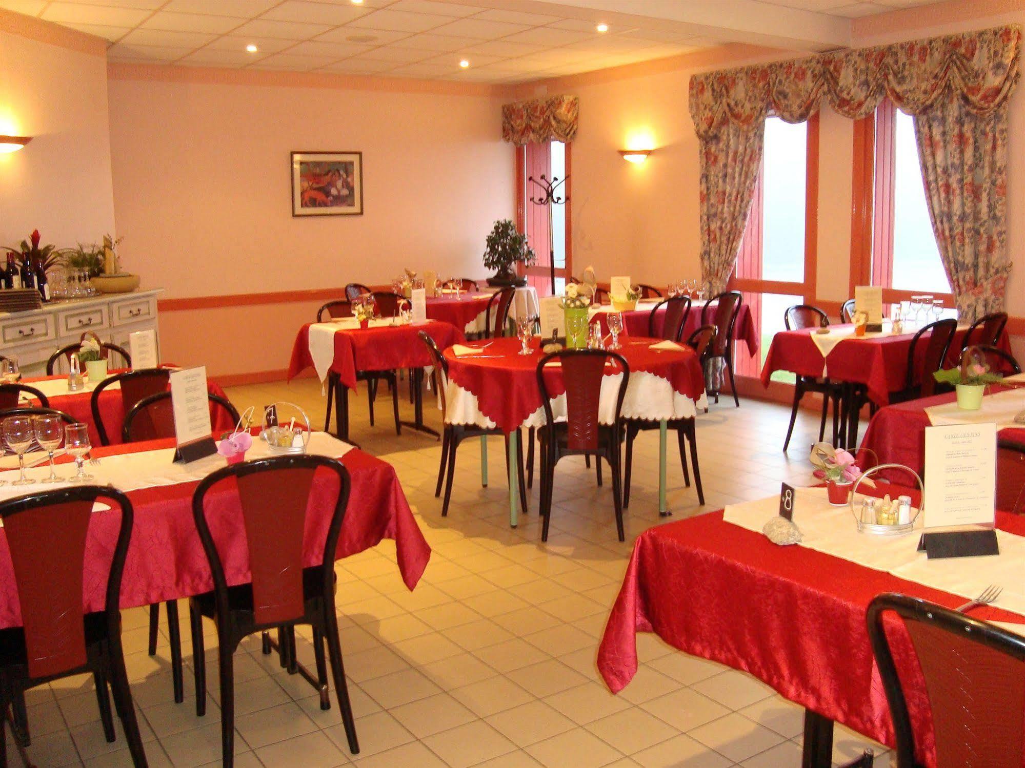 Hotel le Bretagne Louvigné-de-Bais Eksteriør billede
